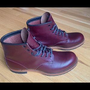 Red Wing 9011 Beckman boots. NEW unworn condition. Black Cherry in size 13.